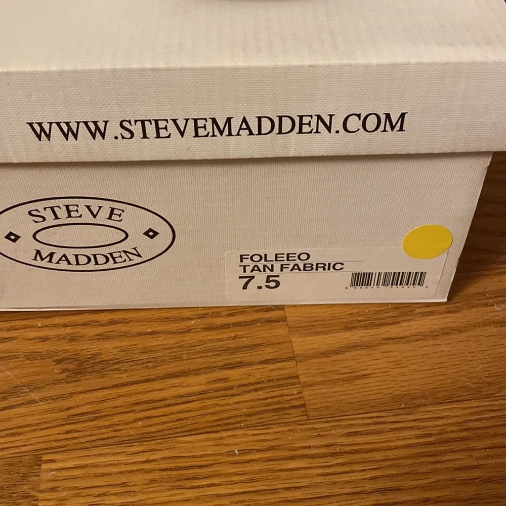 Steve Madden Shoes - Picture 3 of 3